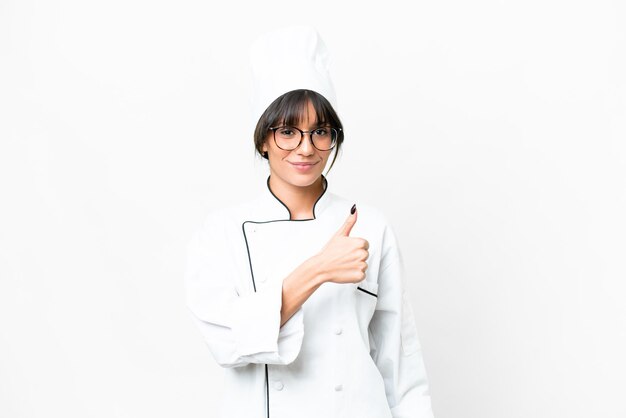 Uśmiechnięty kucharz prowadzący warsztat